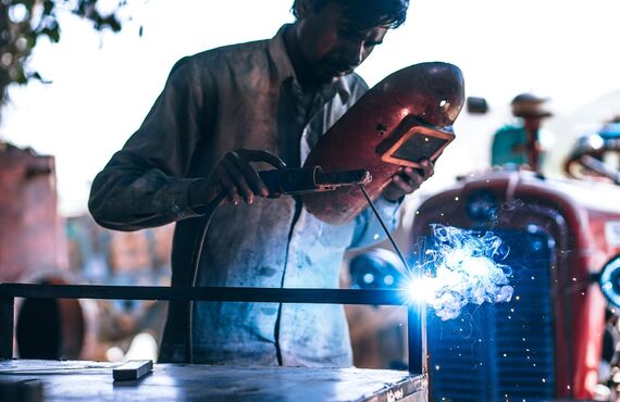 3Dモデルを用いた施工やレーザー加工ならお任せください | 浜松市で様々な溶接を行っているアスム株式会社